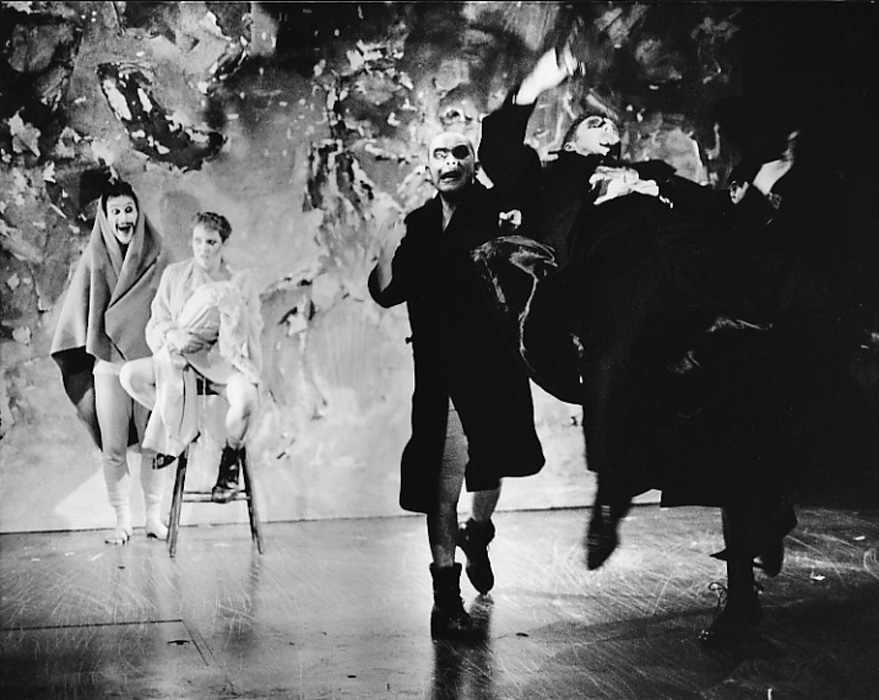 Andrew Visnevski Kafka s THE CASTLE